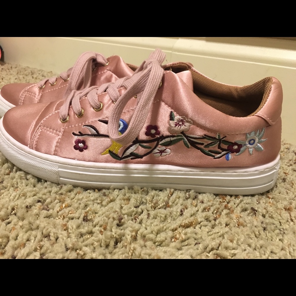 Pink Embroidered Sneakers - Picture 3 of 3